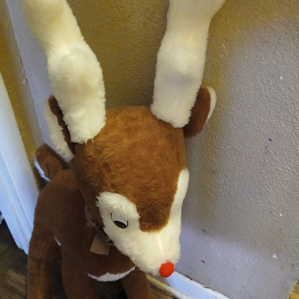 Y2k Brown and White Stuffed Reindeer Toy